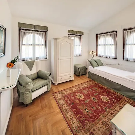 Guest house In Lux Pula