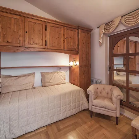 Guest house In Lux Pula